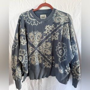 AE Big Hug Crewneck Sweatshirt Size Small